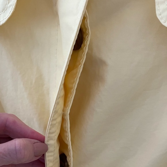 Gap Yellow Button Up Raincoat With Tie Belt Size Small - Picture 2 of 6